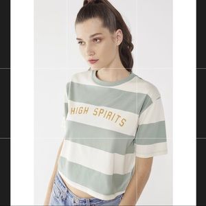 🎍UO High Spirits T-shirt🎍